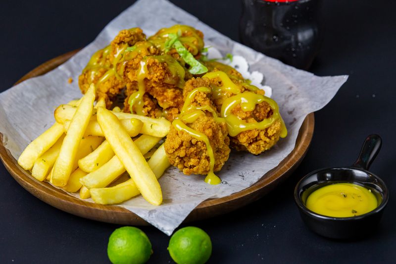 daves hot chicken slider bites